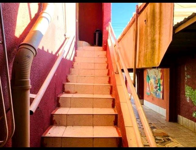 2 BEDROOM HOUSE FOR SALE IN TOEKOMSRUS